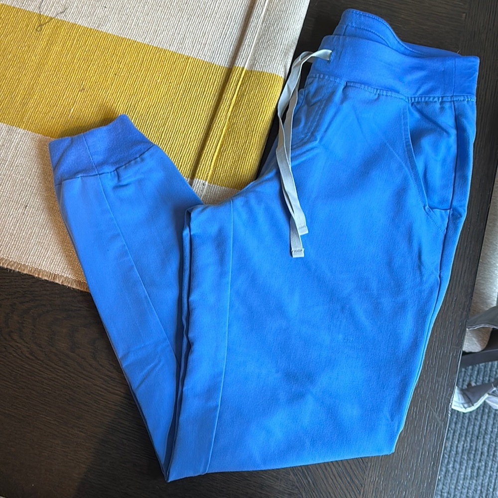 Figs Scrub Bottom 
Size S
Excellent Condition
Blue 
Technical Collection